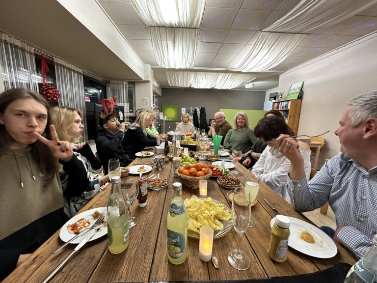 Gemeinsam ins neue Jahr: Ein gemütlicher Abend im Bürgerforum Buchhalde Dettingen