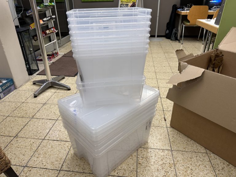 Ordnung schafft Raum: Neue transparente Lagerboxen im Einsatz!